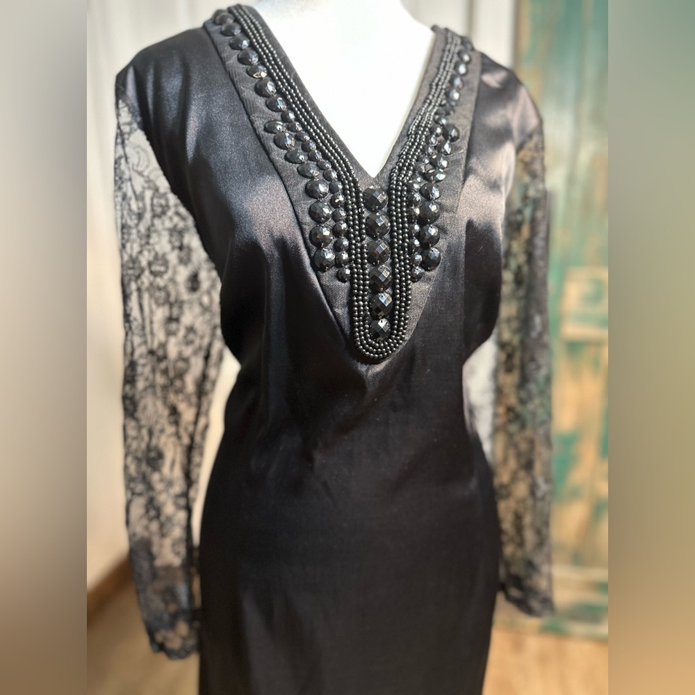 Black Modal Satin
Bead V Neck tunic dress lace sleeves woman size 16 - Picture 5 of 16
